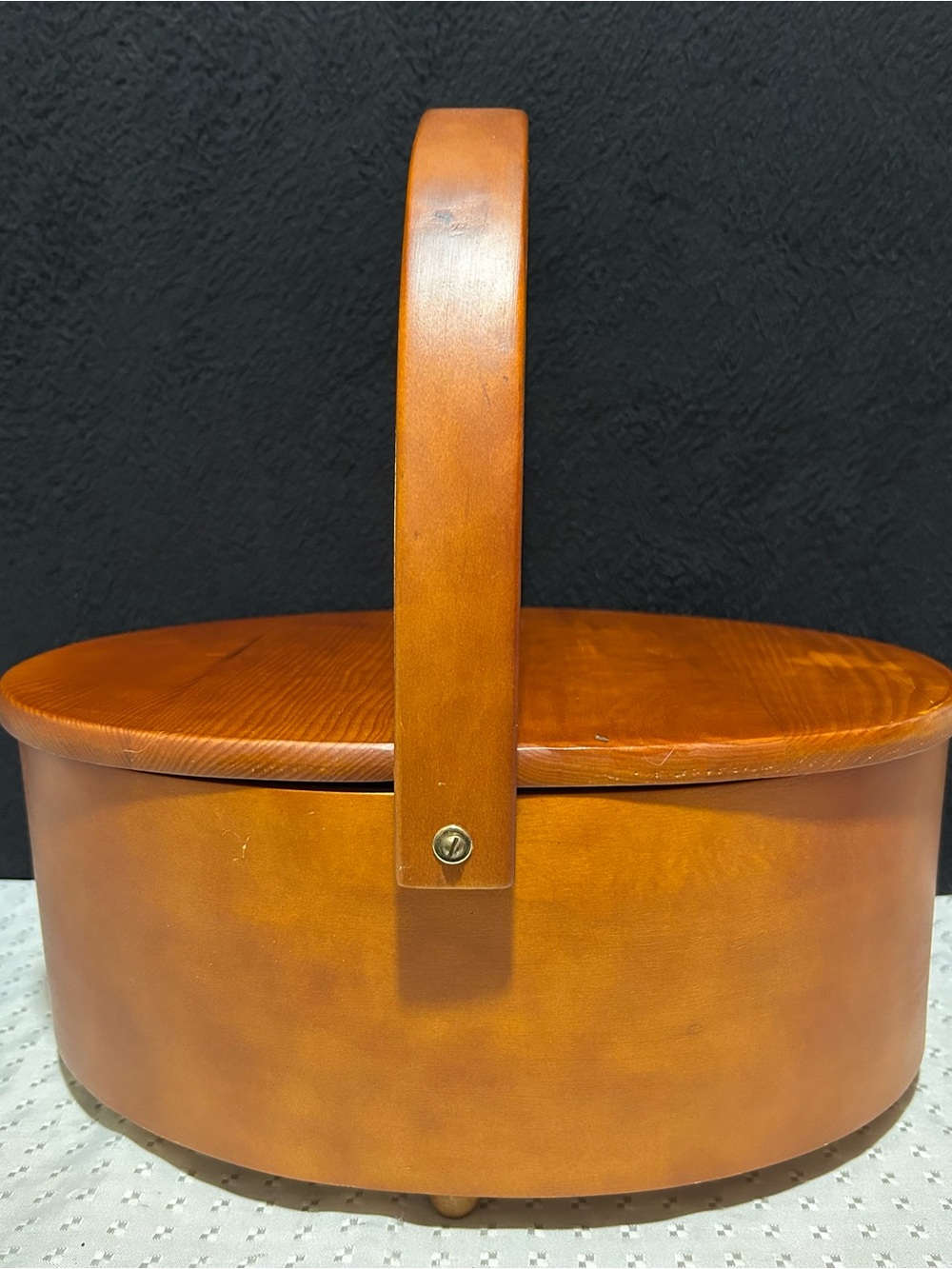 Oval Wood Shaker Style Sewing Basket with Hinged Lid and Swing Carry Handle VTG